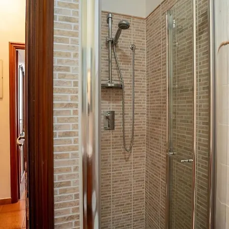 Hostfacile - Inglesi - 3 Bedrooms - Wifi شقة سانريمو
