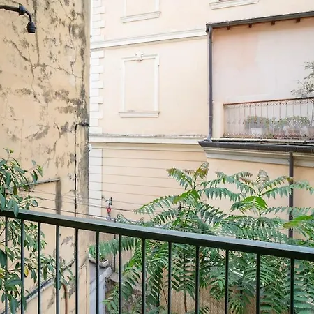 Hostfacile - Inglesi - 3 Bedrooms - Wifi شقة